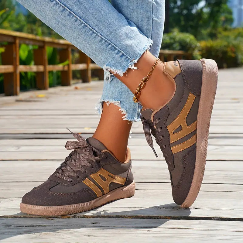 Zapatillas Casual MODENZA - Una pisada cómoda todo el día